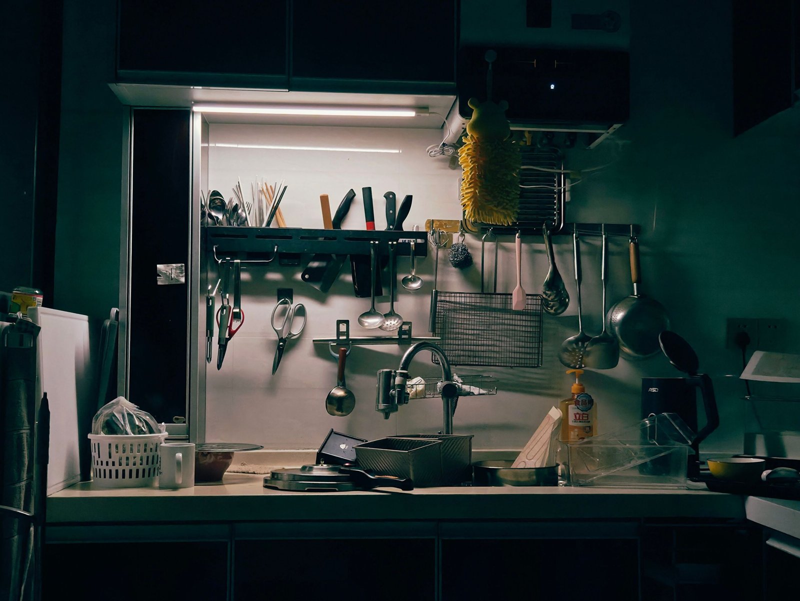 Hanging kitchen utensils and storage