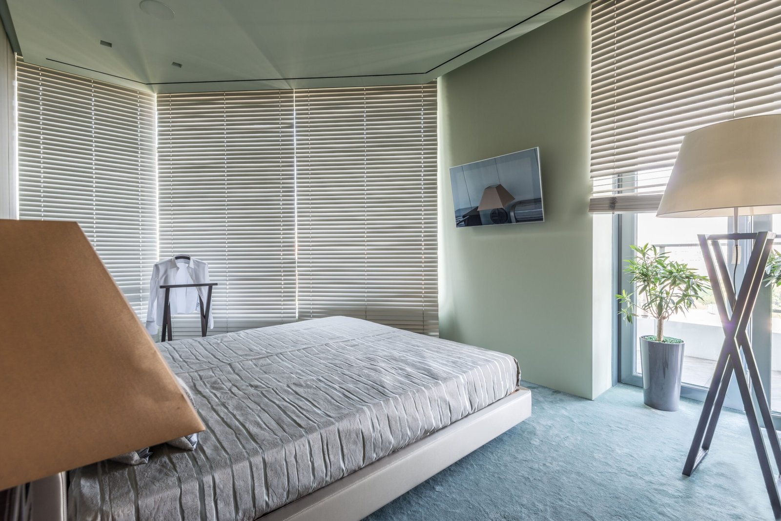 Bedroom furniture with storage possibilities
